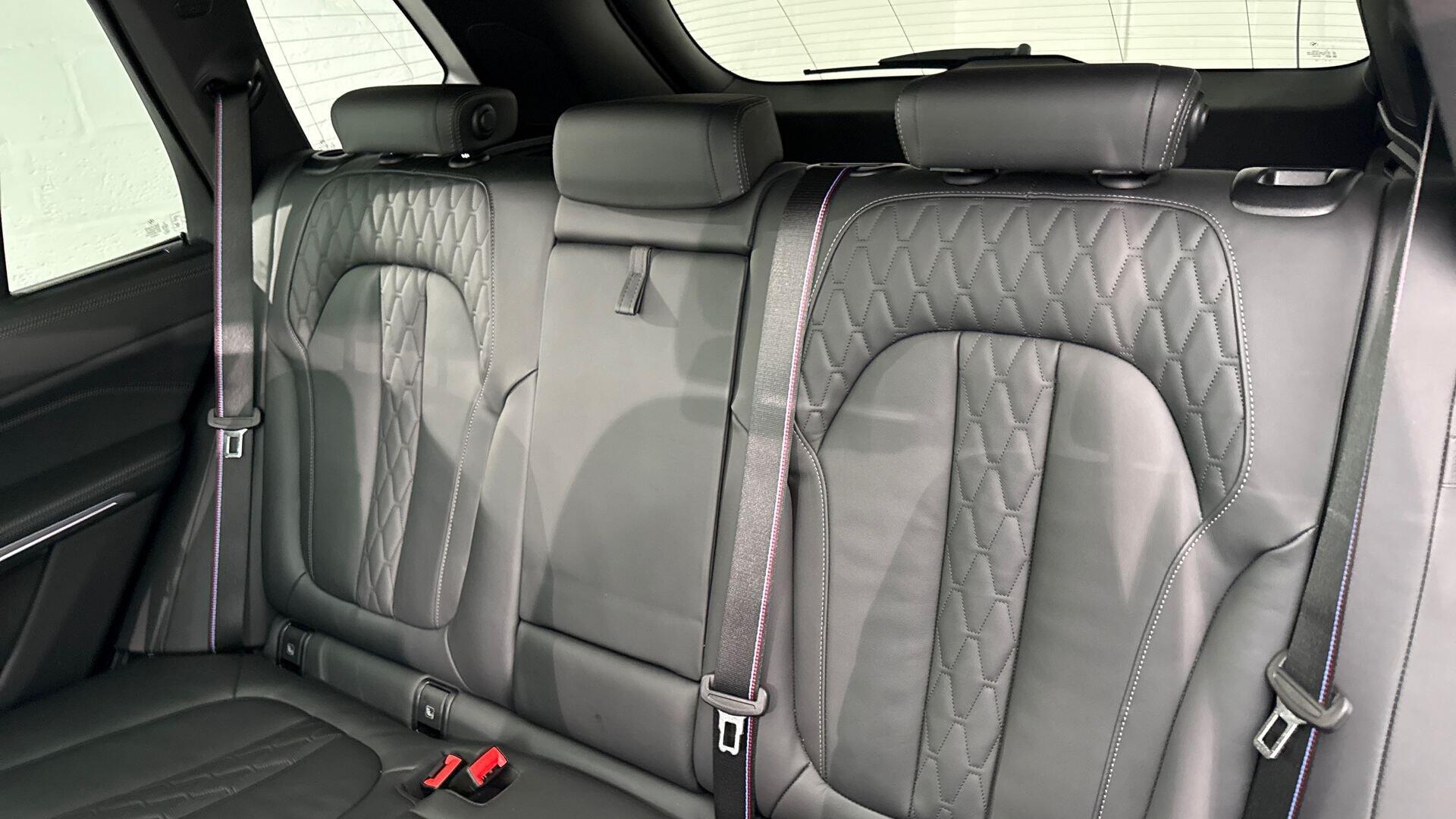 BMW X5 view 12