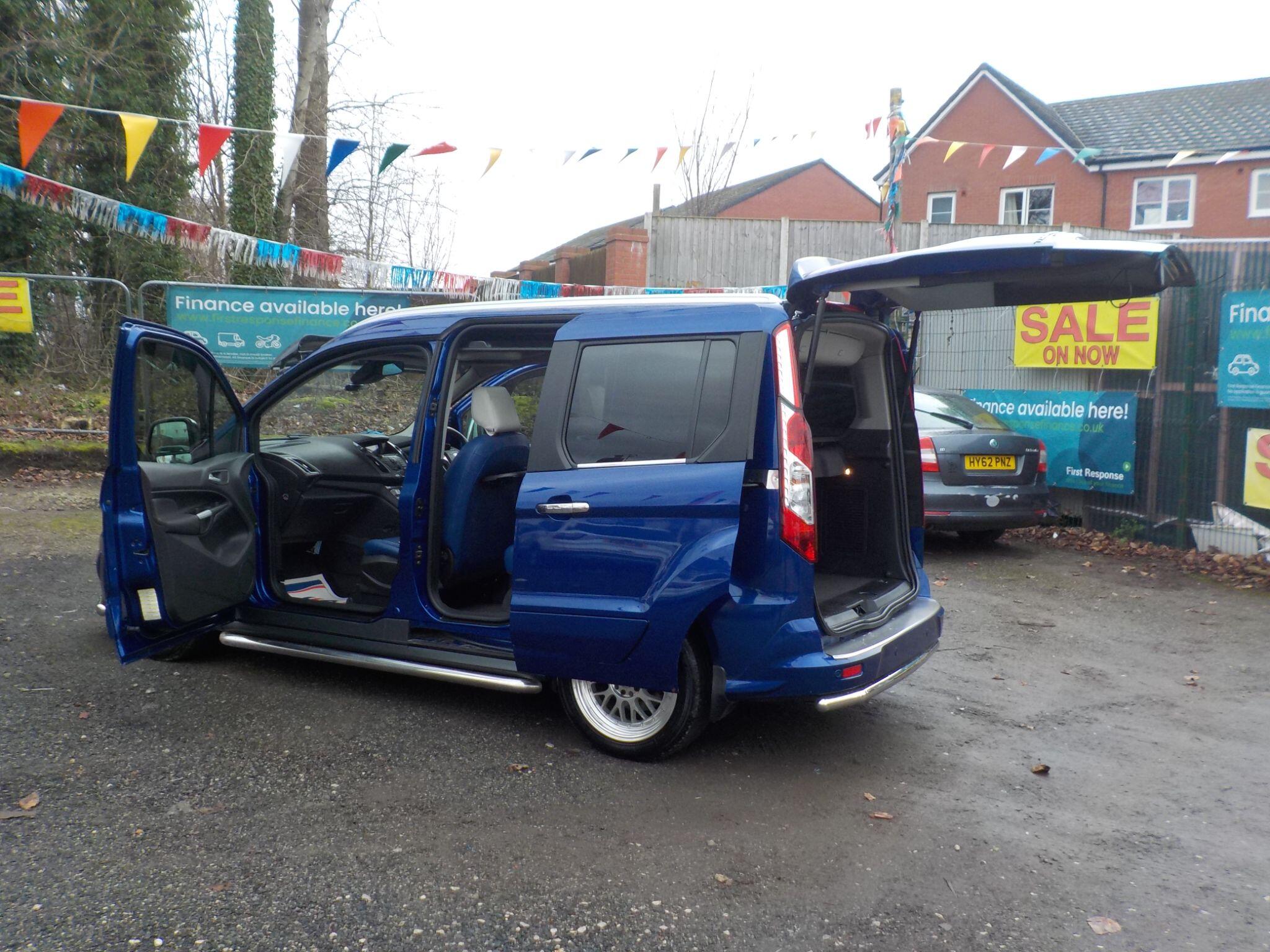 Ford Tourneo Connect 1.6 TDCi Titanium Euro 5 5dr