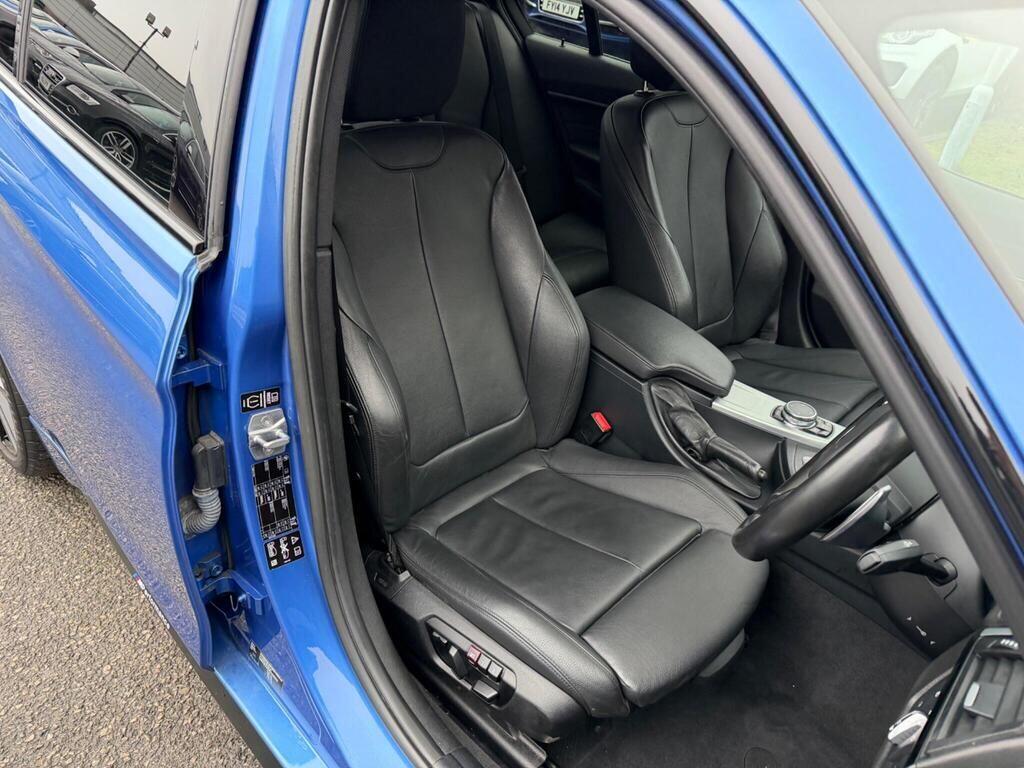 BMW 3 Series view 17