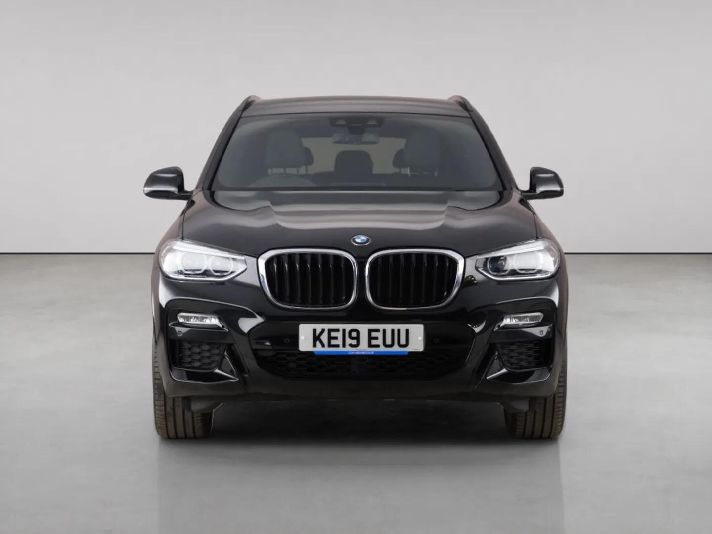 BMW X3 view 5
