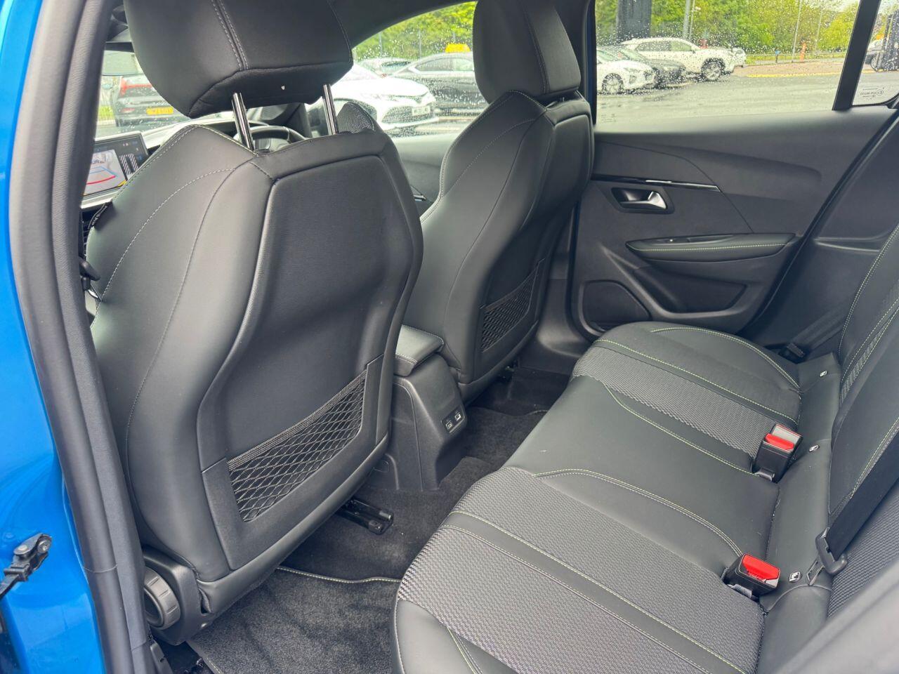 Peugeot 208 view 19