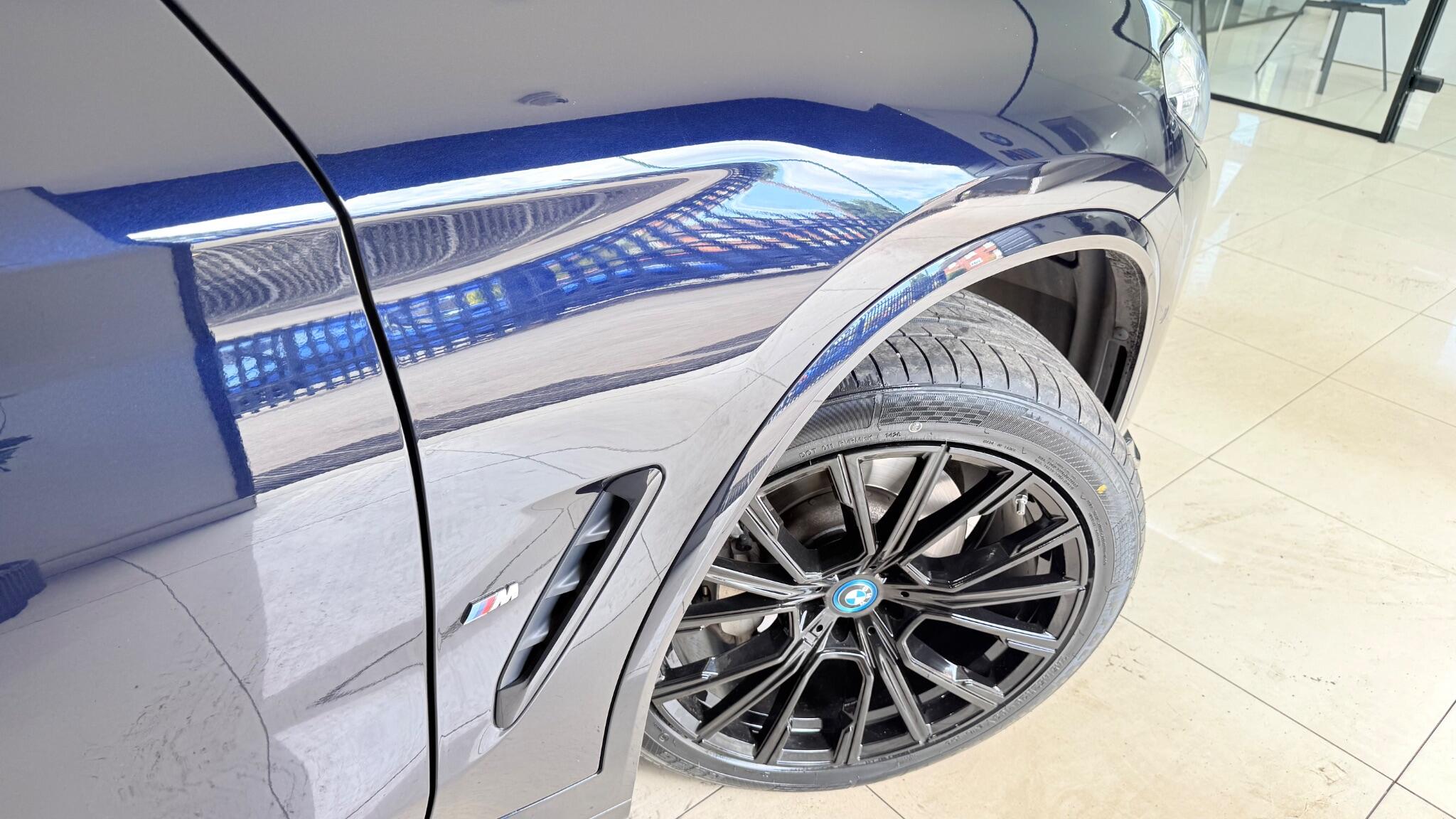 BMW X3 view 9