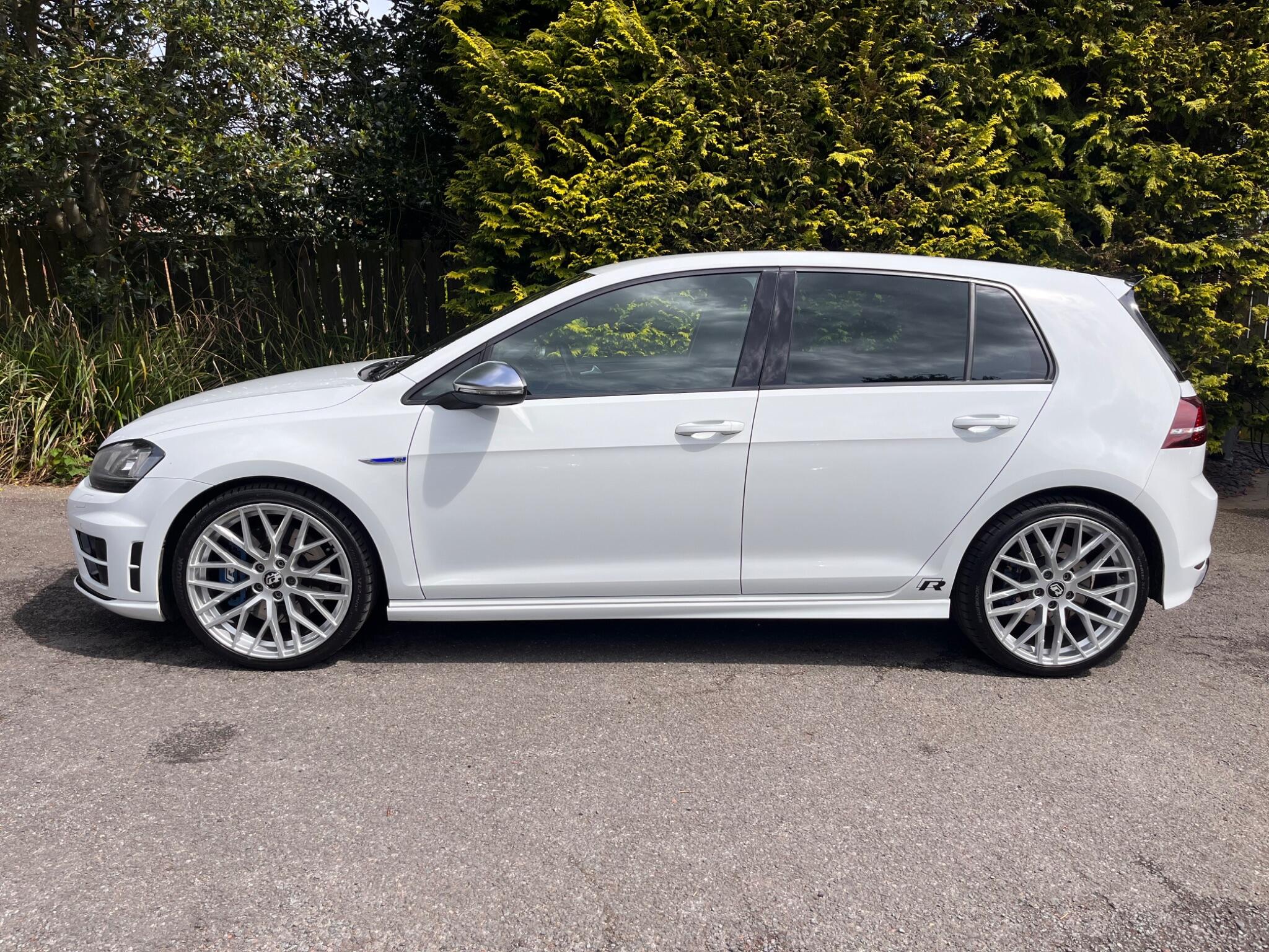 Volkswagen Golf view 8