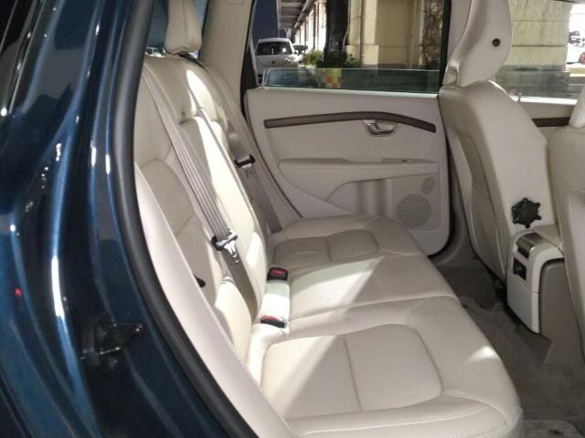 Volvo XC70 view 6
