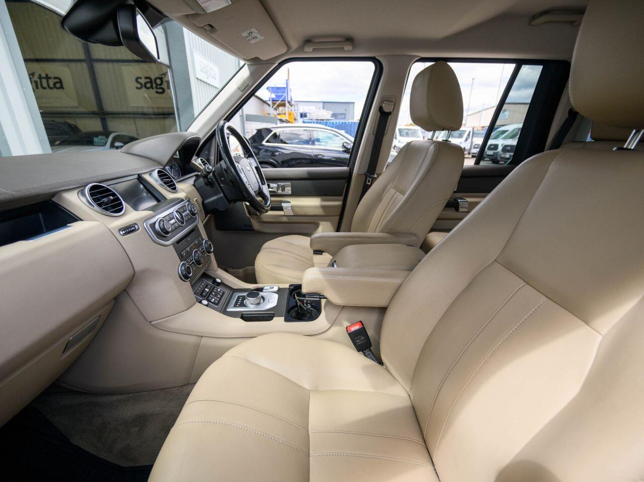 Land Rover Discovery view 21
