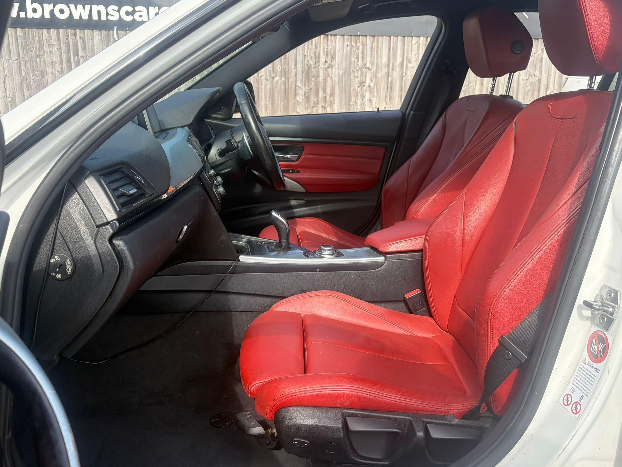 BMW 3 Series view 18