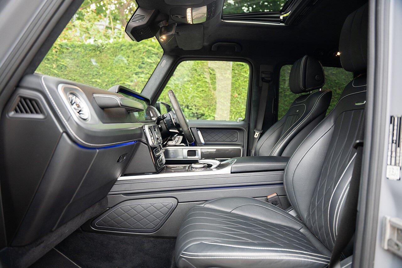 Mercedes-Benz G-Class view 35
