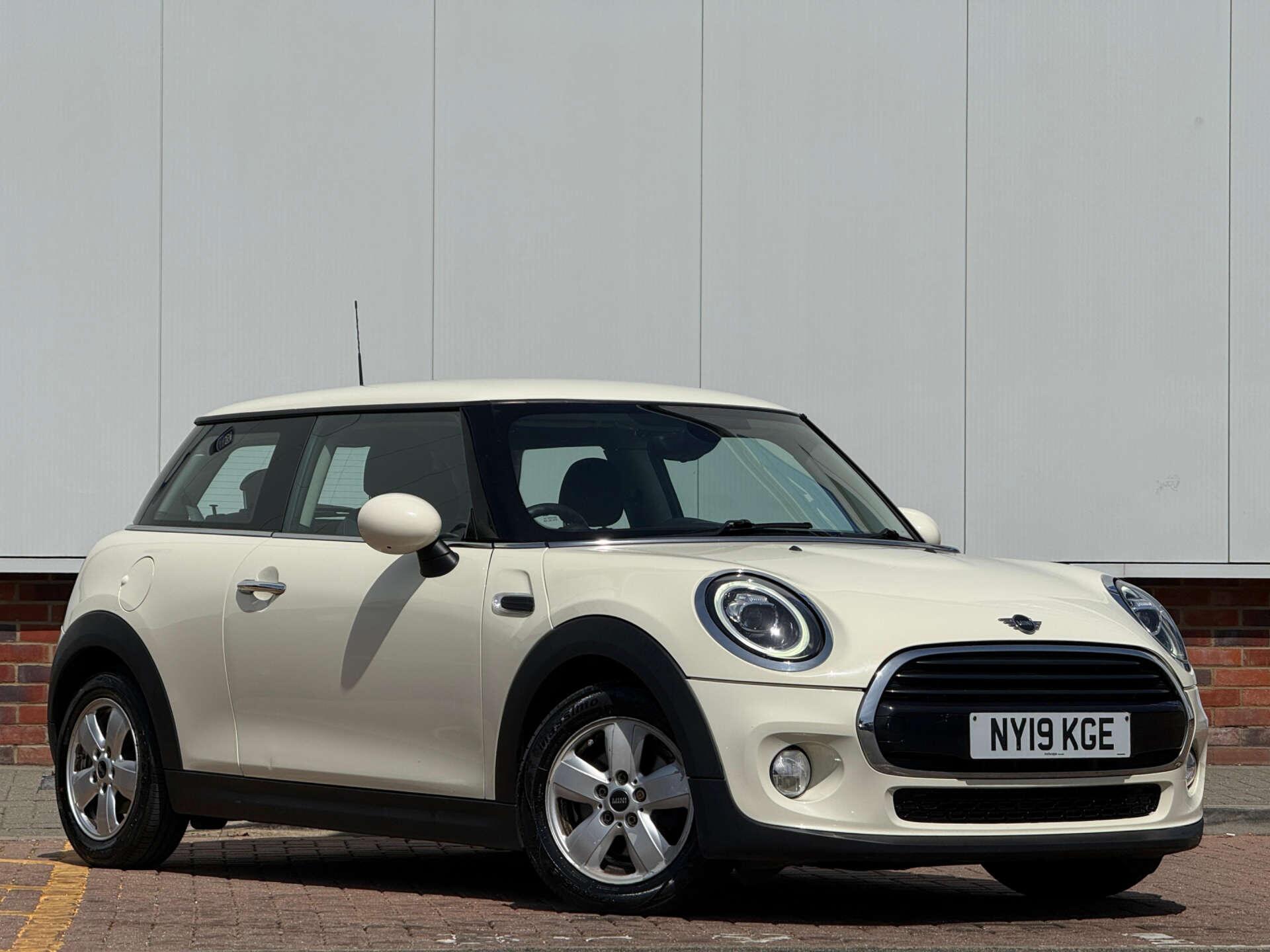 Mini Cooper view 5