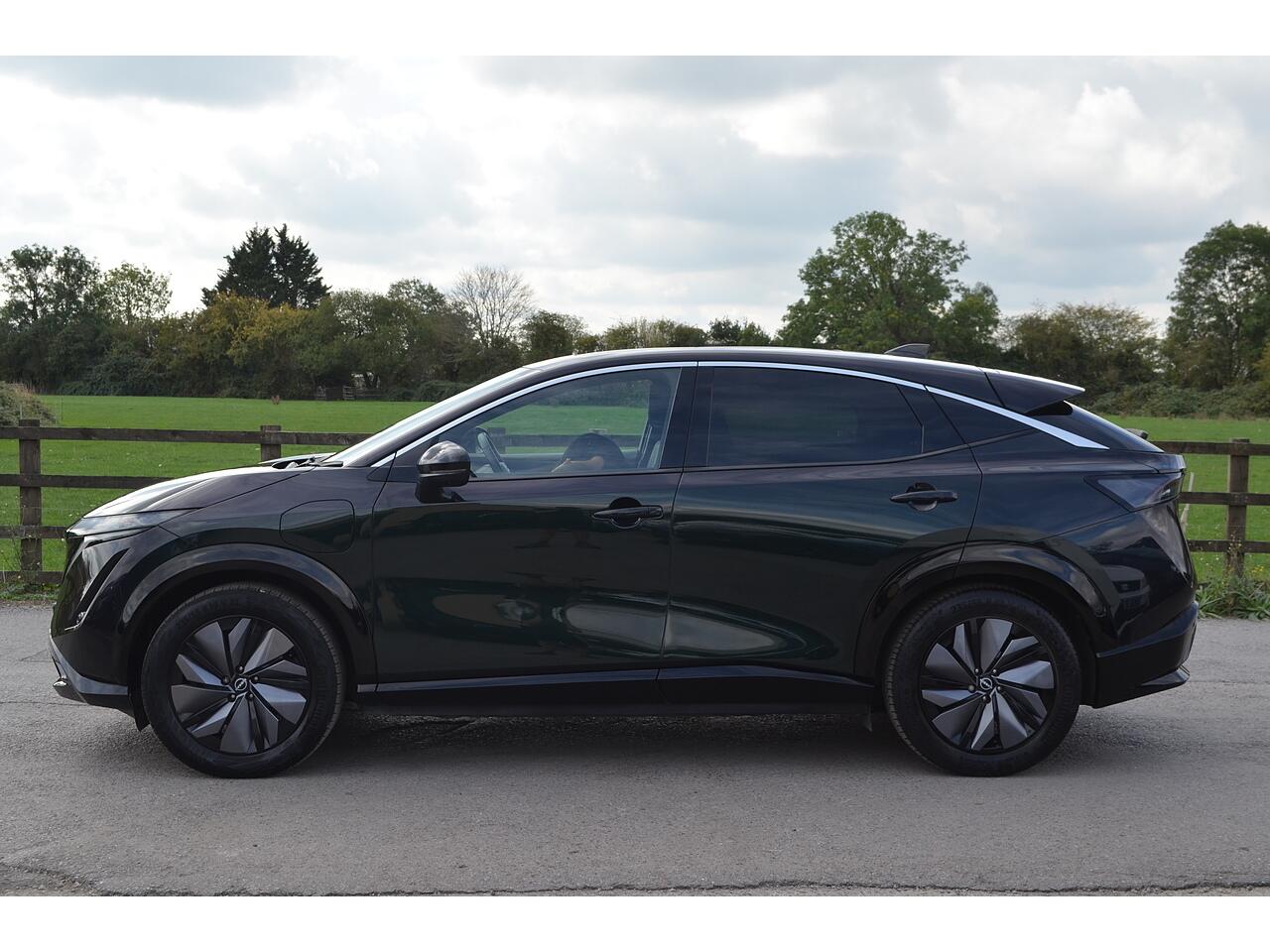 Nissan Ariya view 6