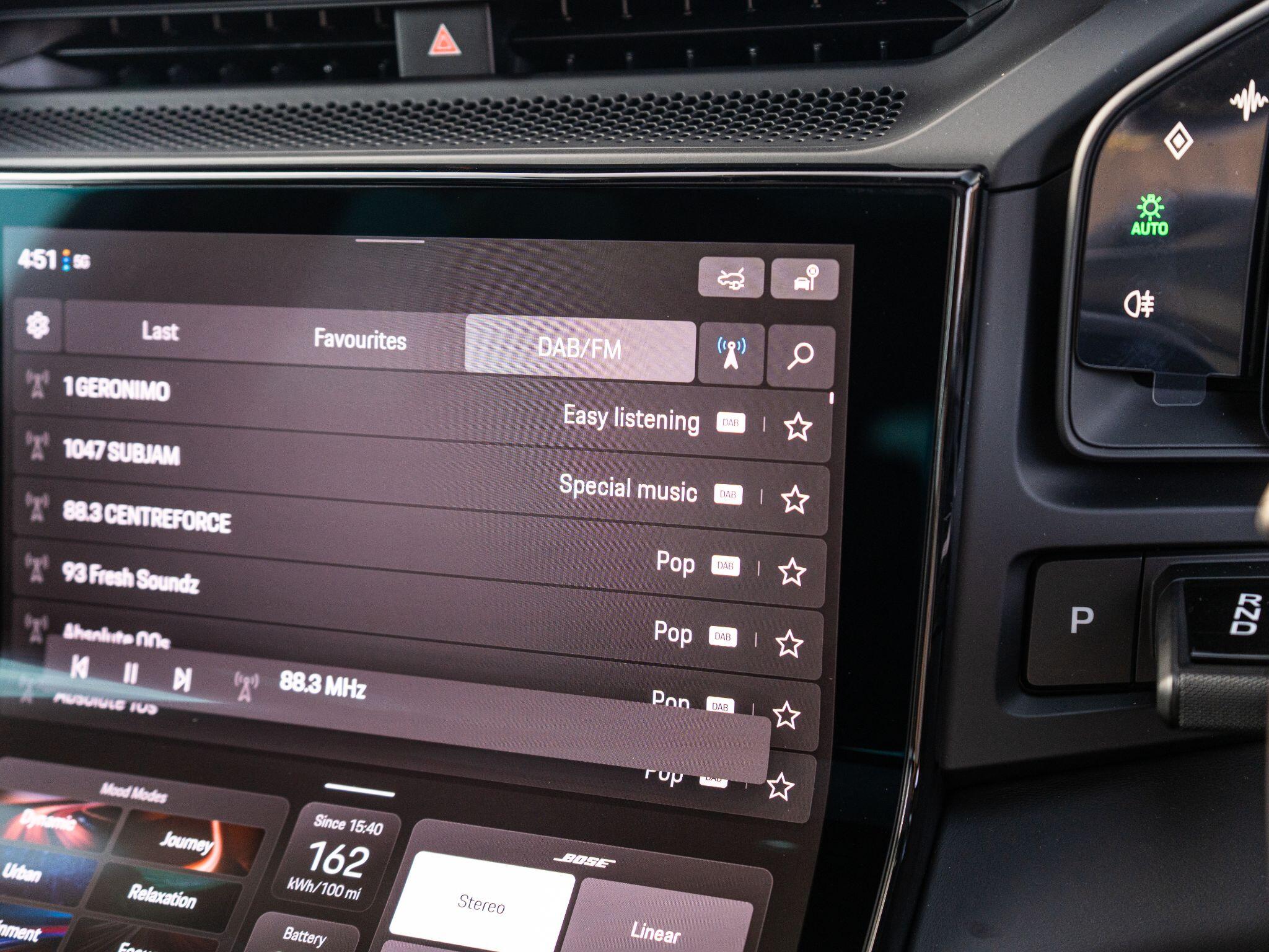 Porsche Cayenne view 41