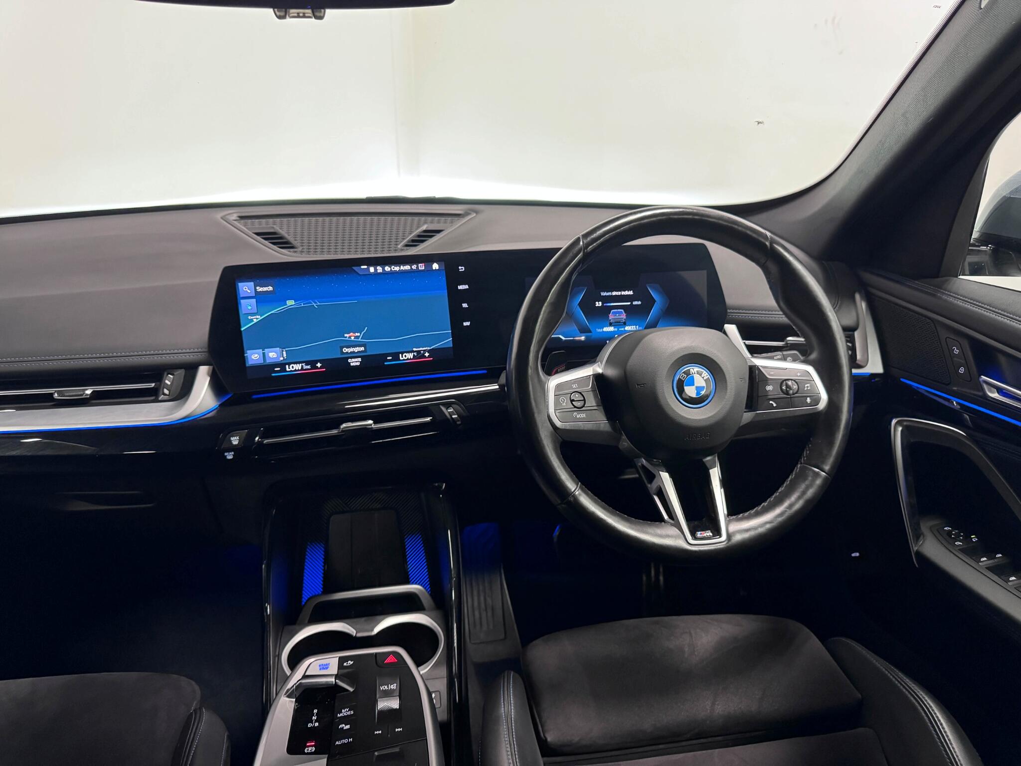 BMW Ix1 view 31