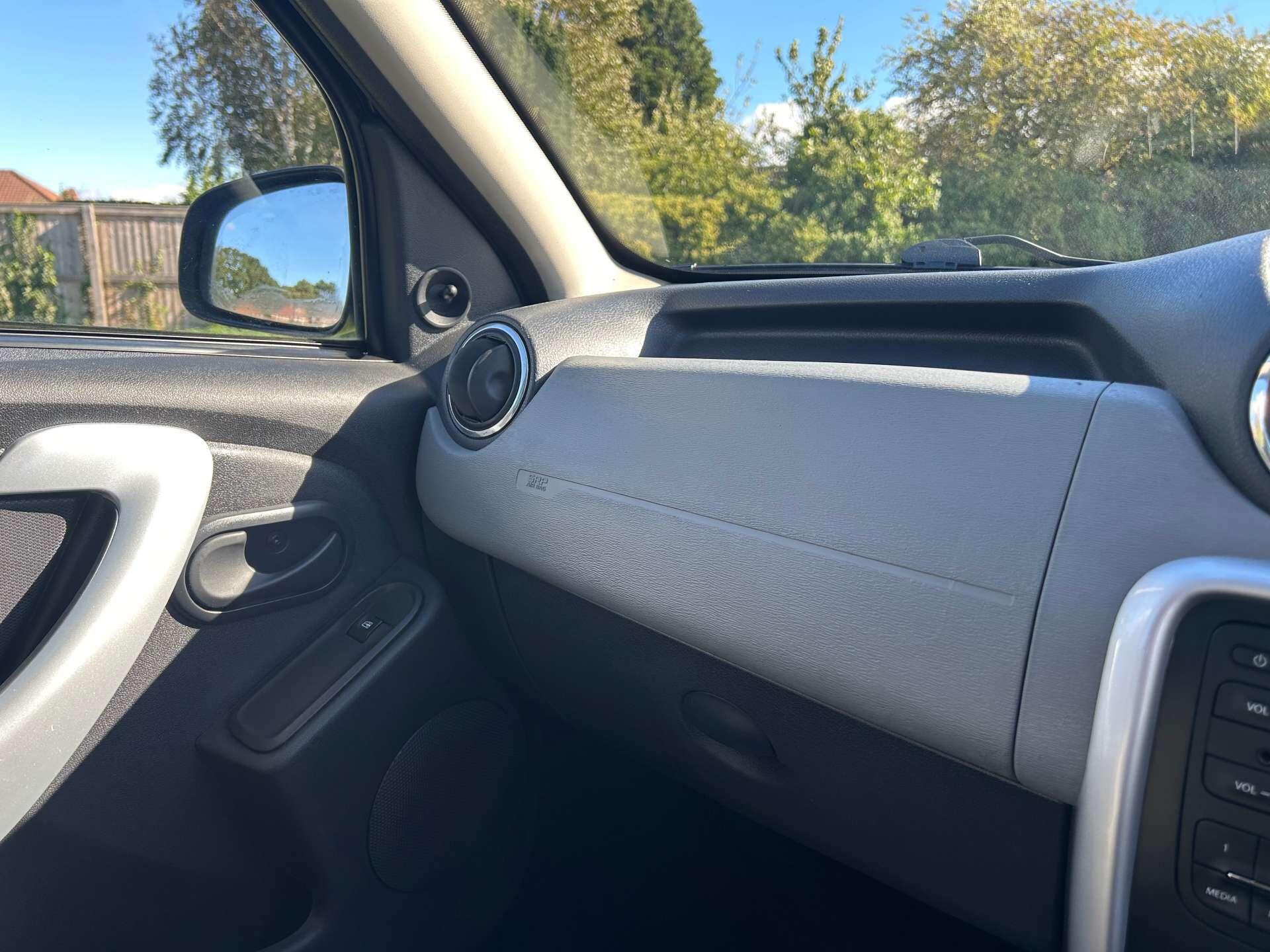 Dacia Duster view 31
