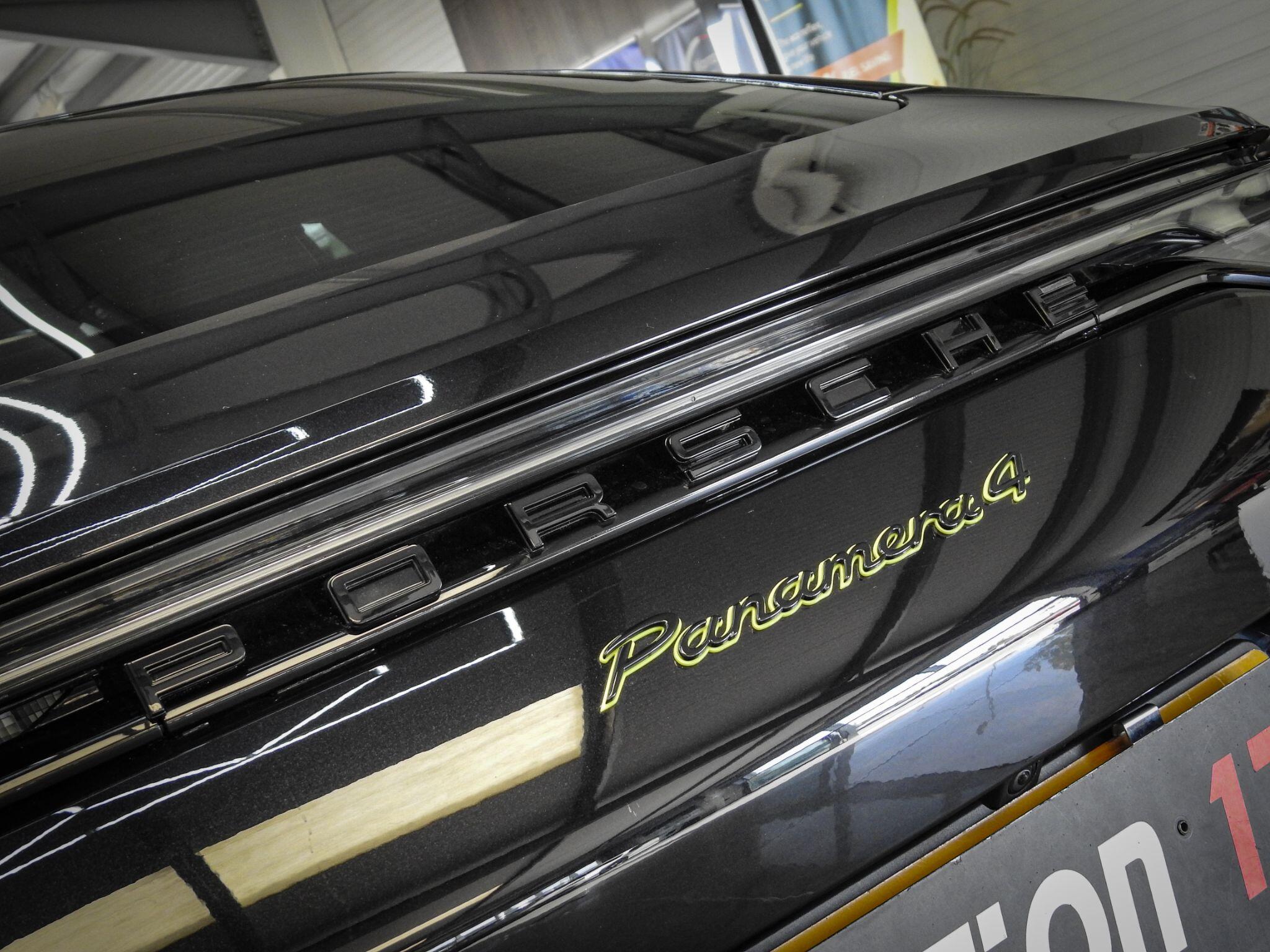 Porsche Panamera view 17