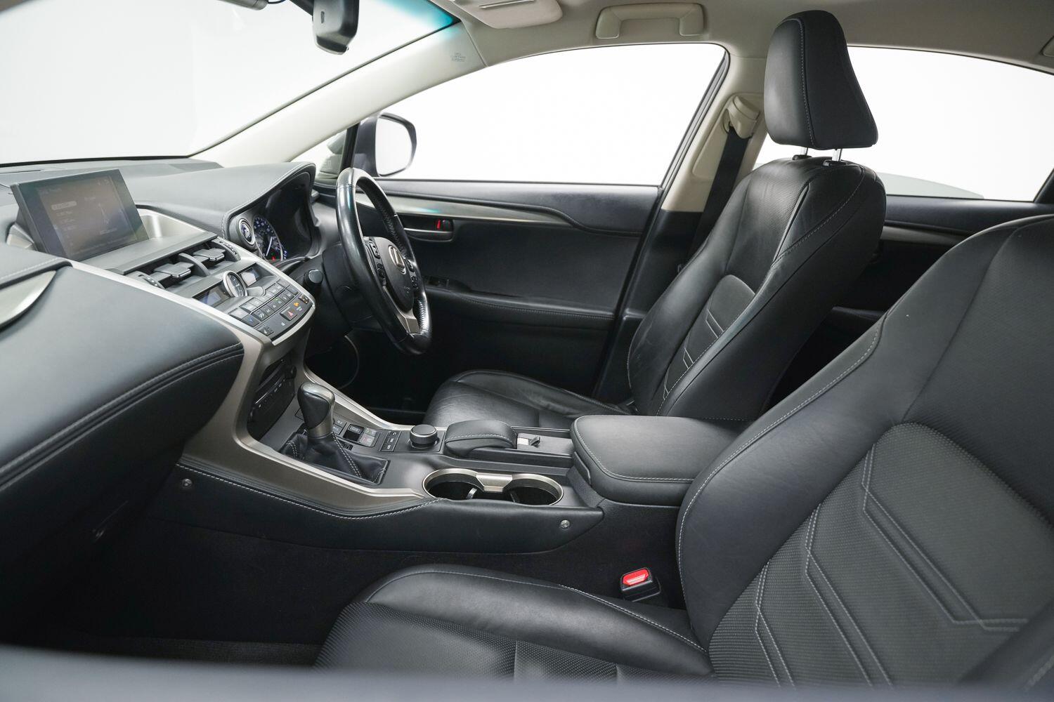 Lexus NX view 30