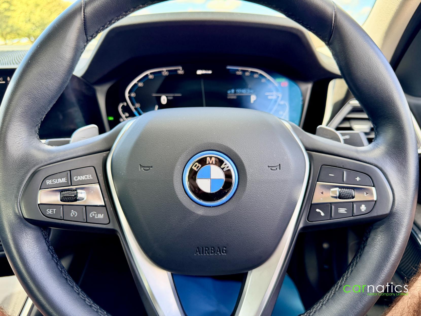 BMW 3 Series view 44