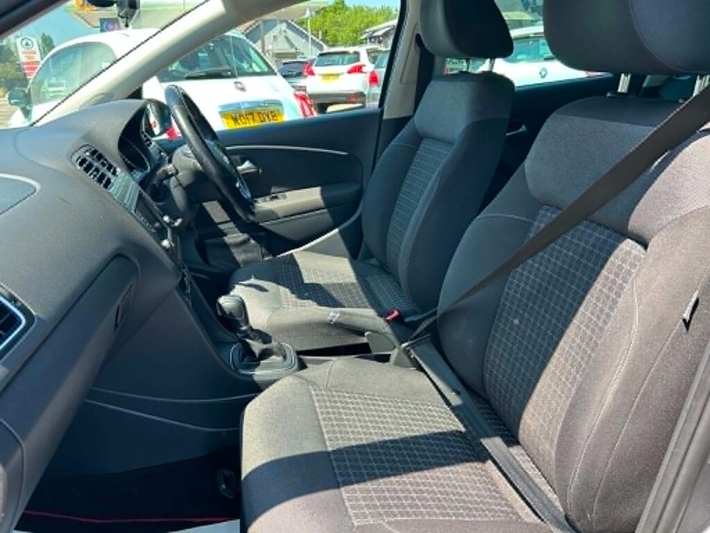 Volkswagen Polo view 18