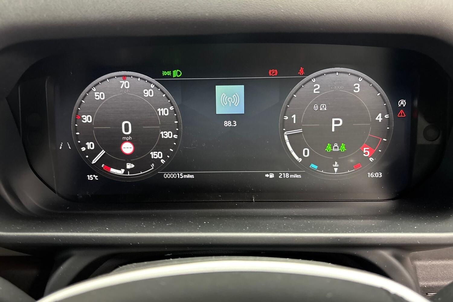 Land Rover Defender view 10
