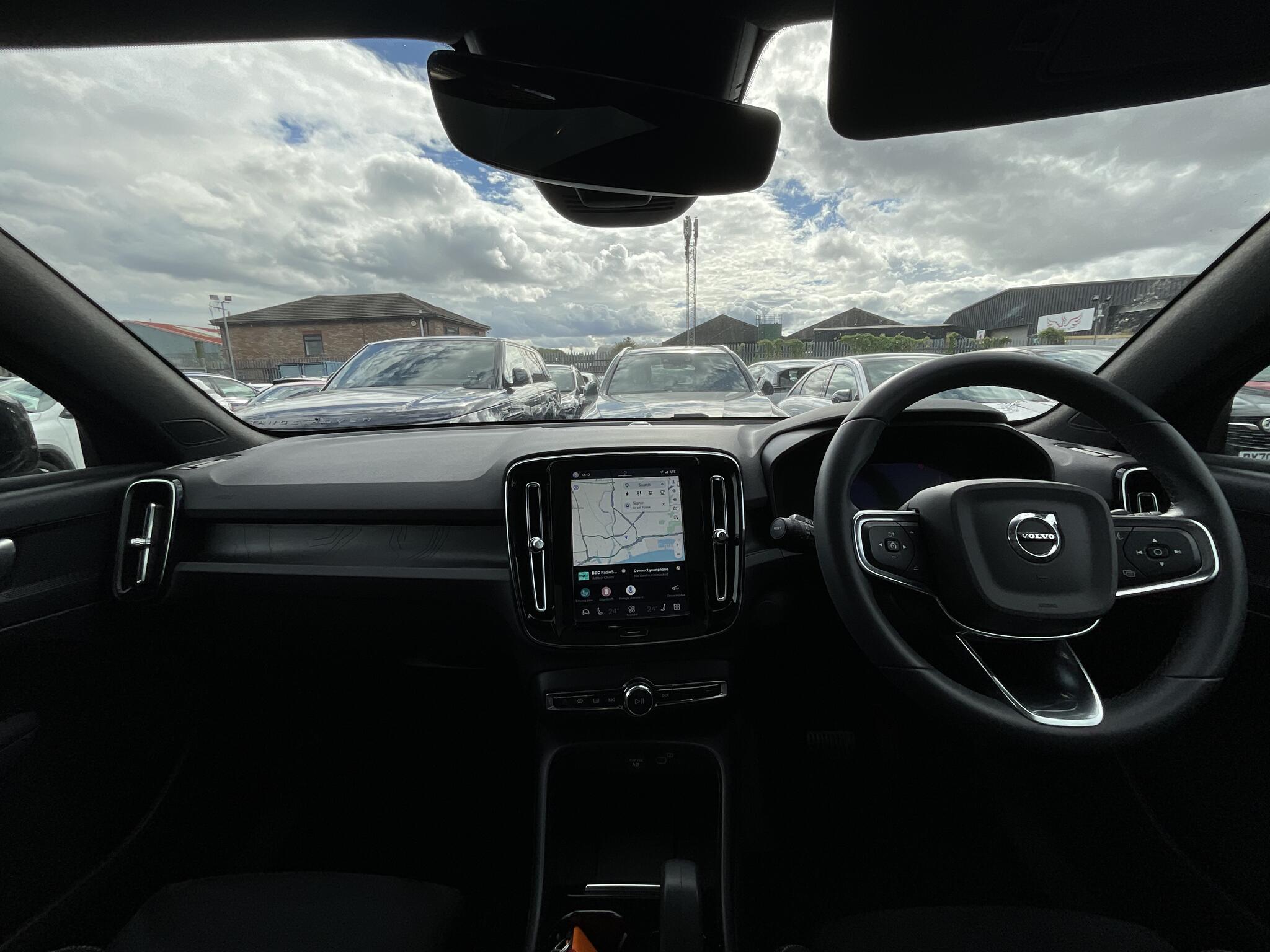 Volvo C40 view 6