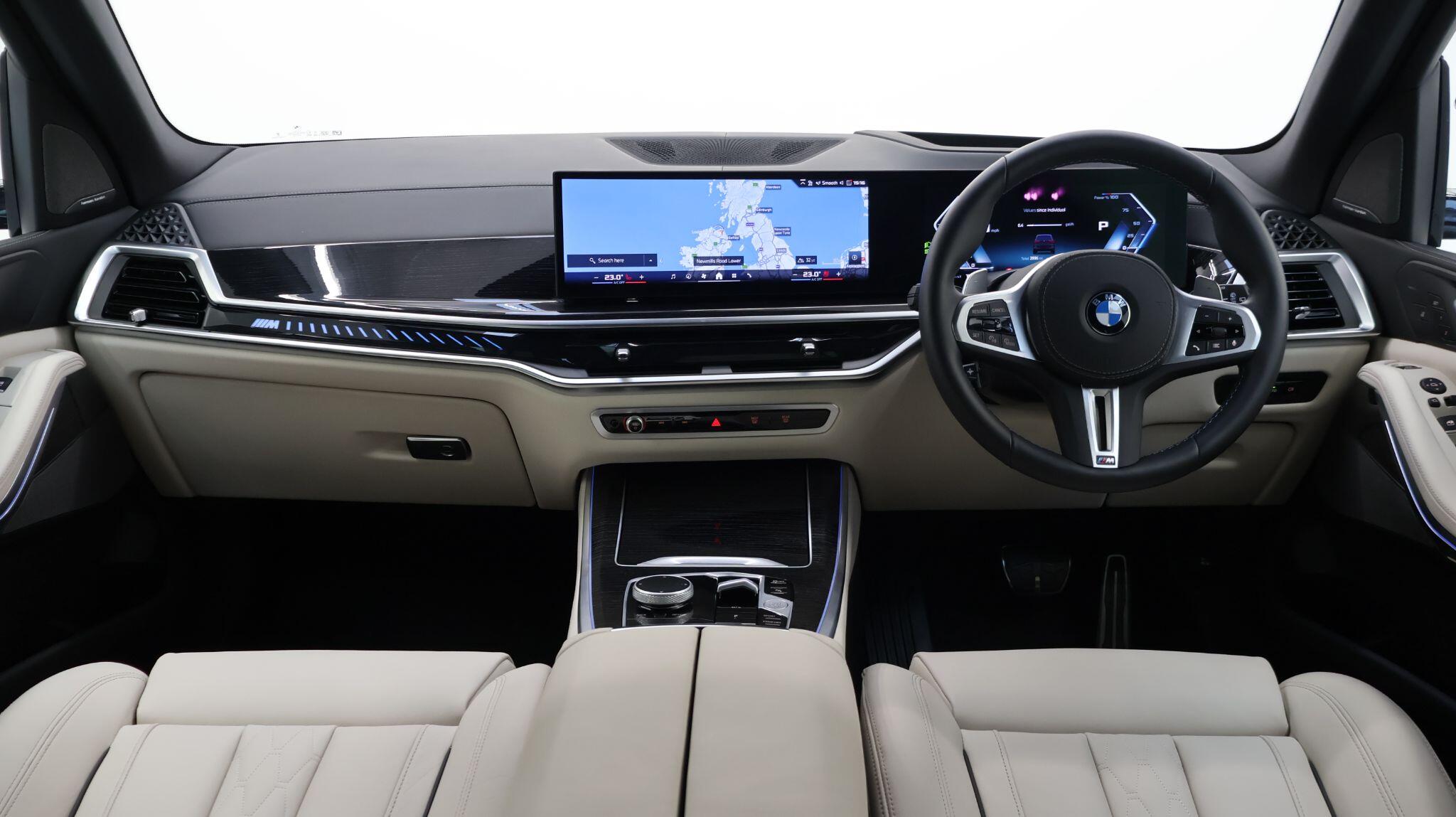 BMW X5 view 4