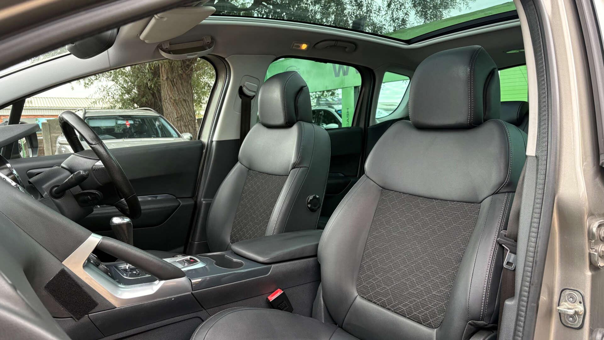Peugeot 3008 view 15