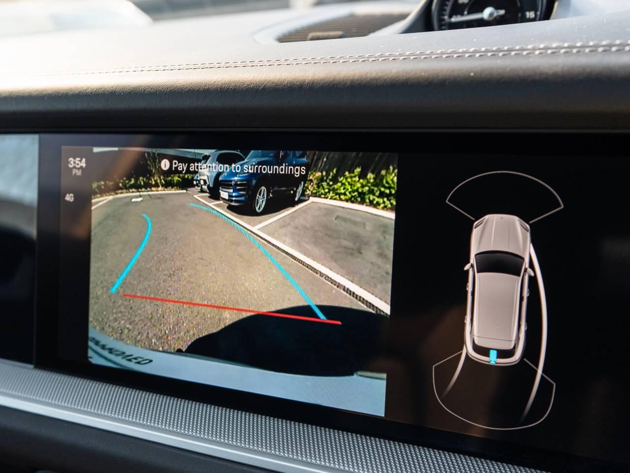 Porsche Cayenne view 30