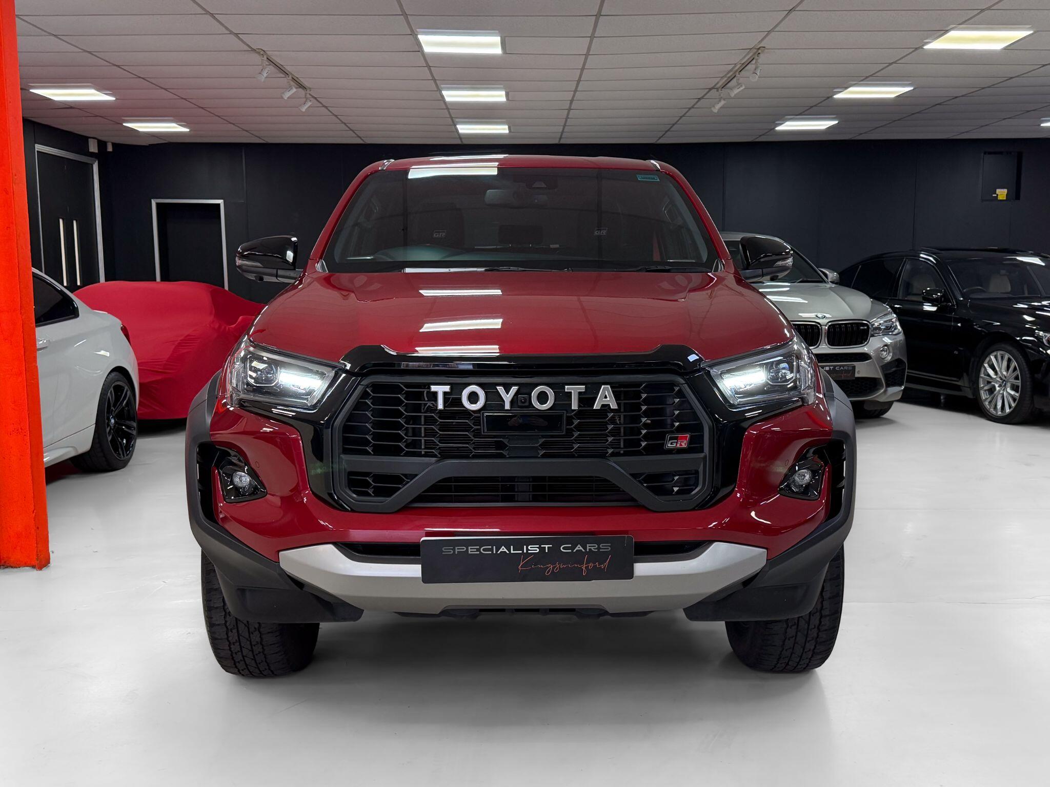 Toyota Hilux view 9