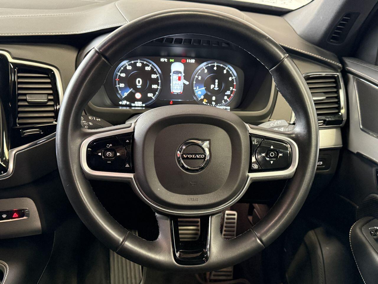 Volvo XC90 view 37