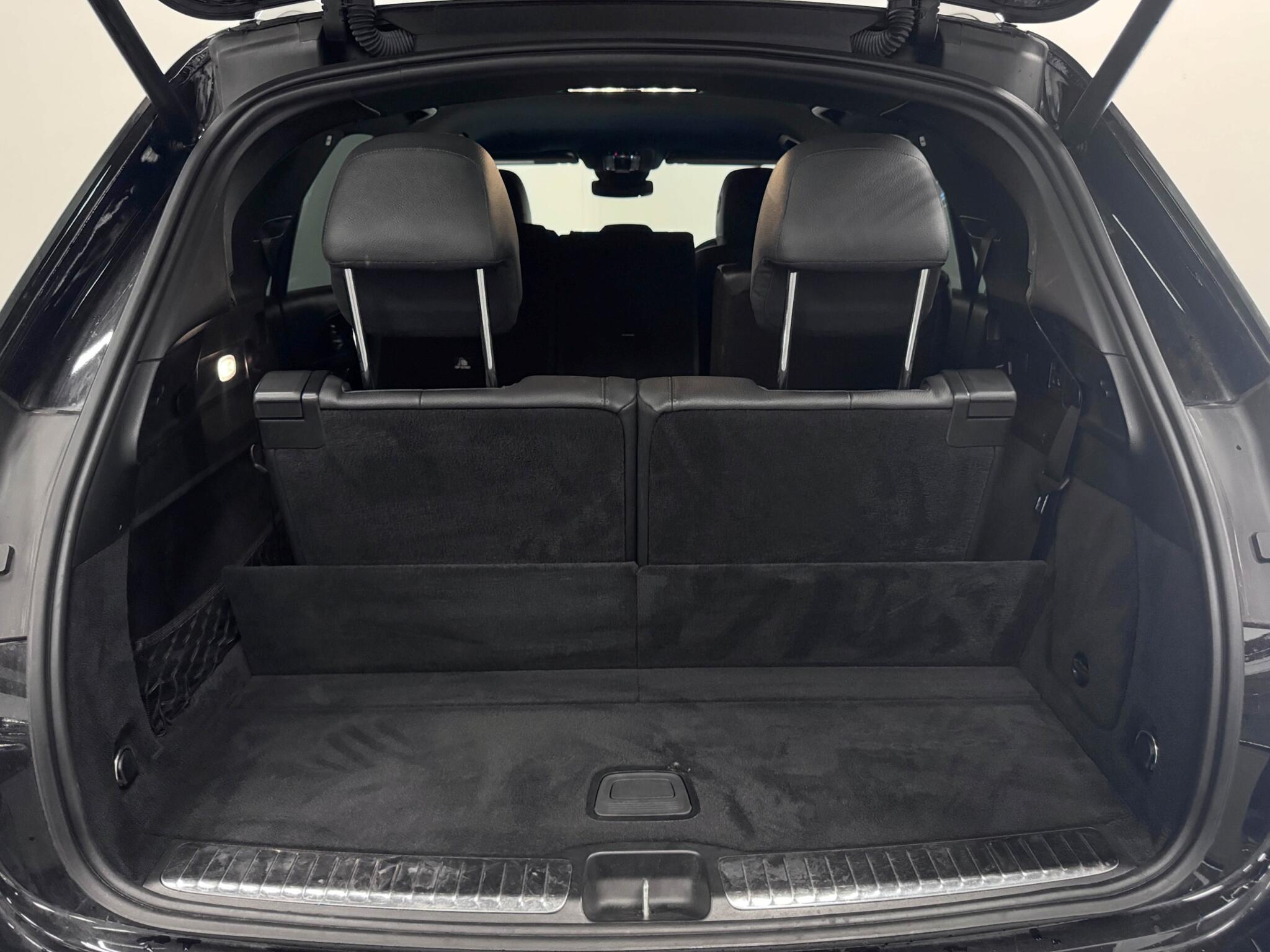 Mercedes-Benz GLE view 7