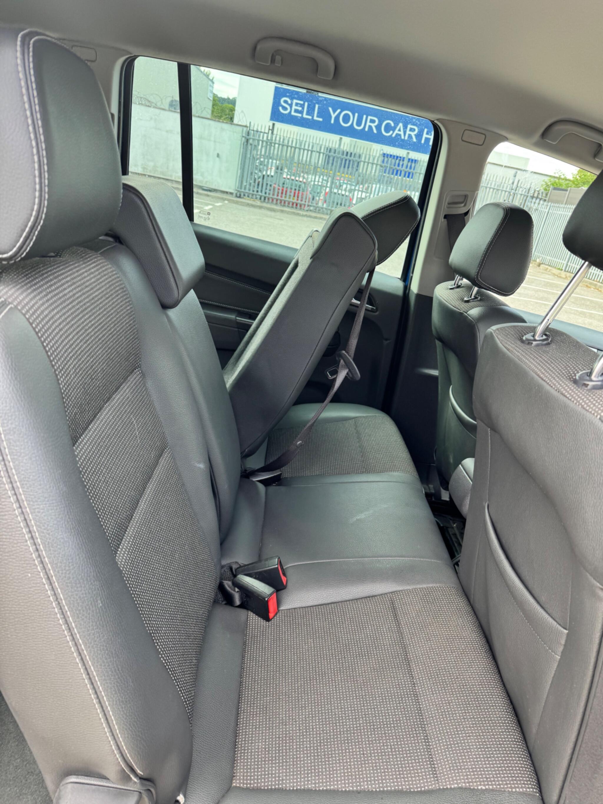 Vauxhall Zafira view 34