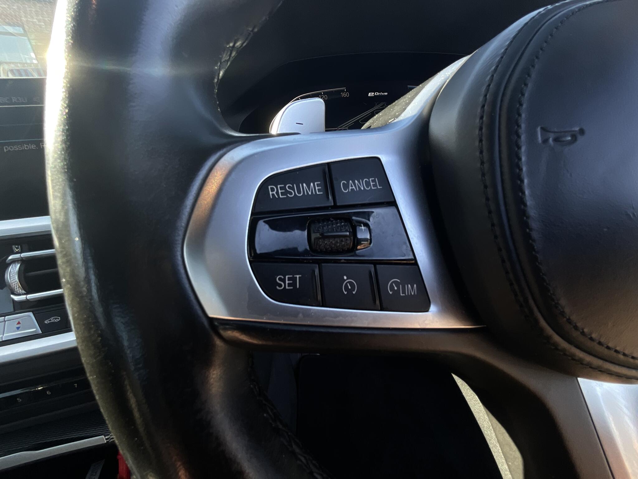 BMW 3 Series view 20