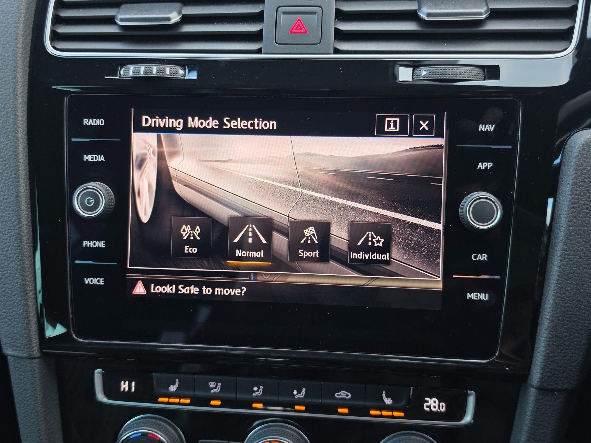 Volkswagen Golf view 31