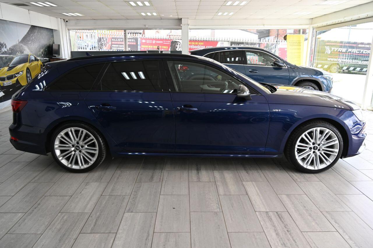 Audi S4 Avant view 3