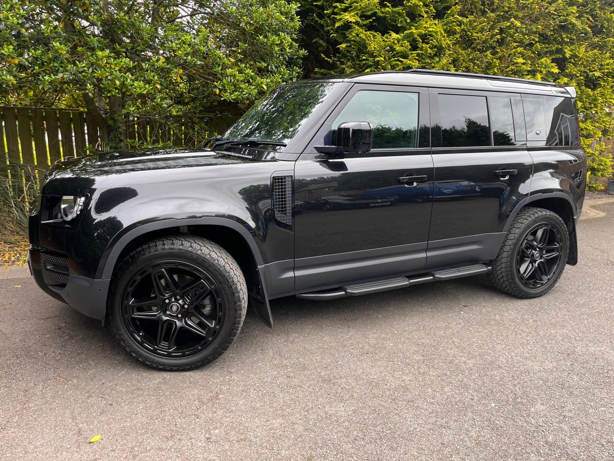 Land Rover Defender view 7