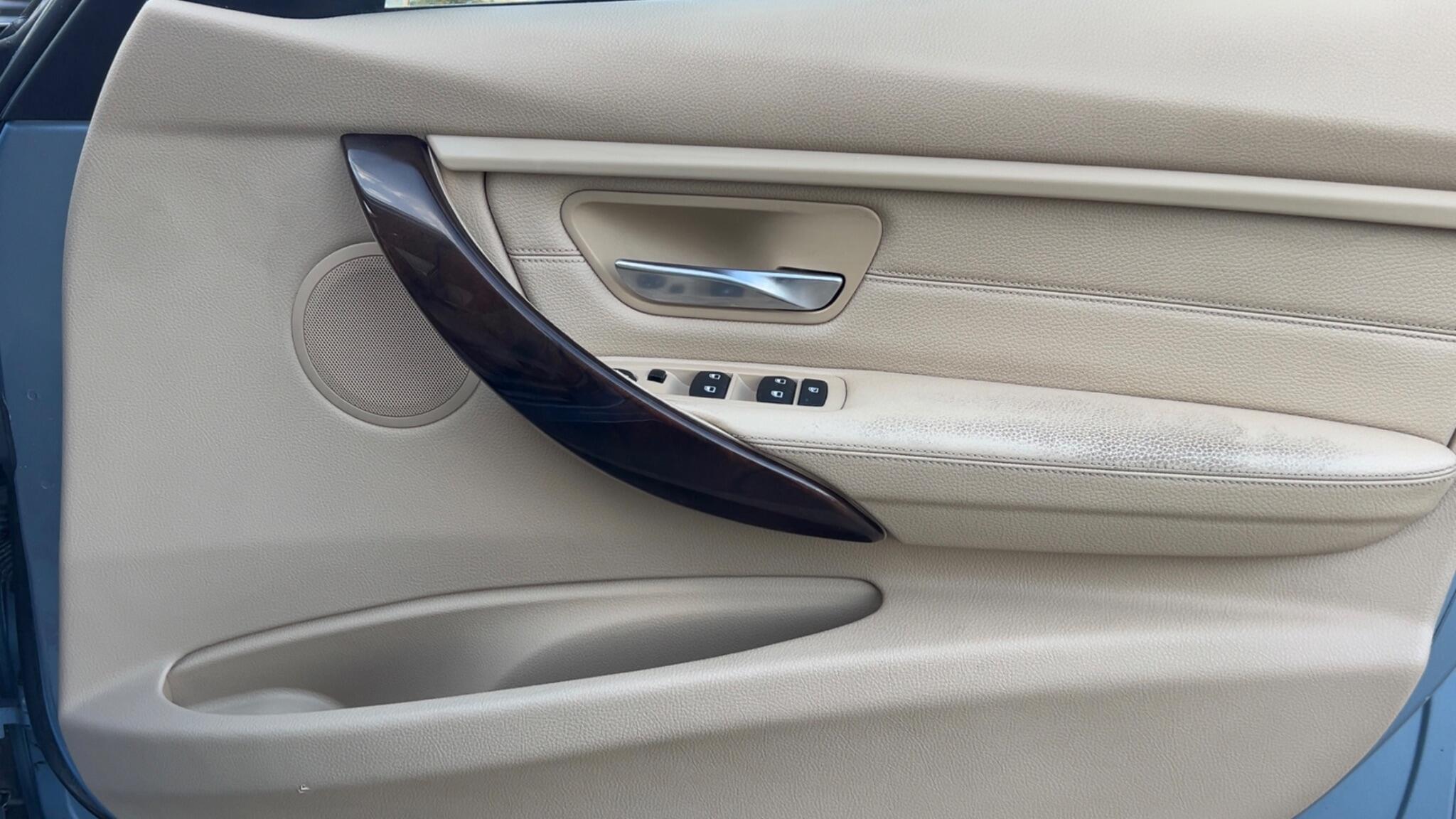 BMW 3 Series view 24