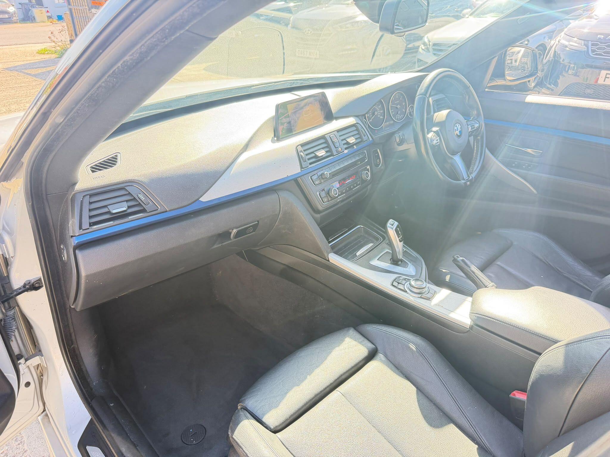 BMW 3 Series view 10
