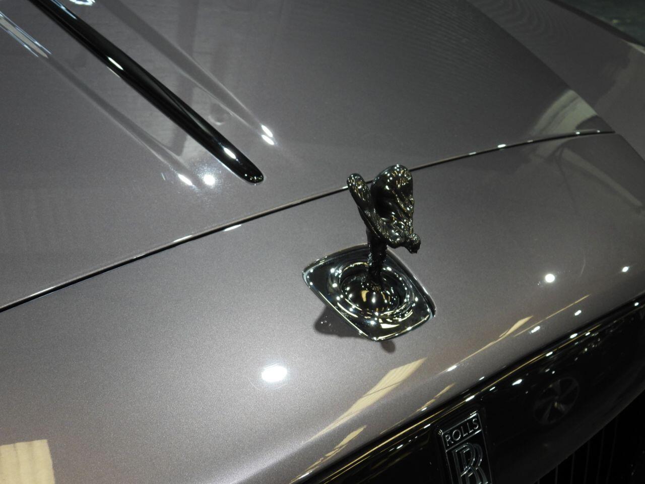 Rolls-Royce Dawn view 28