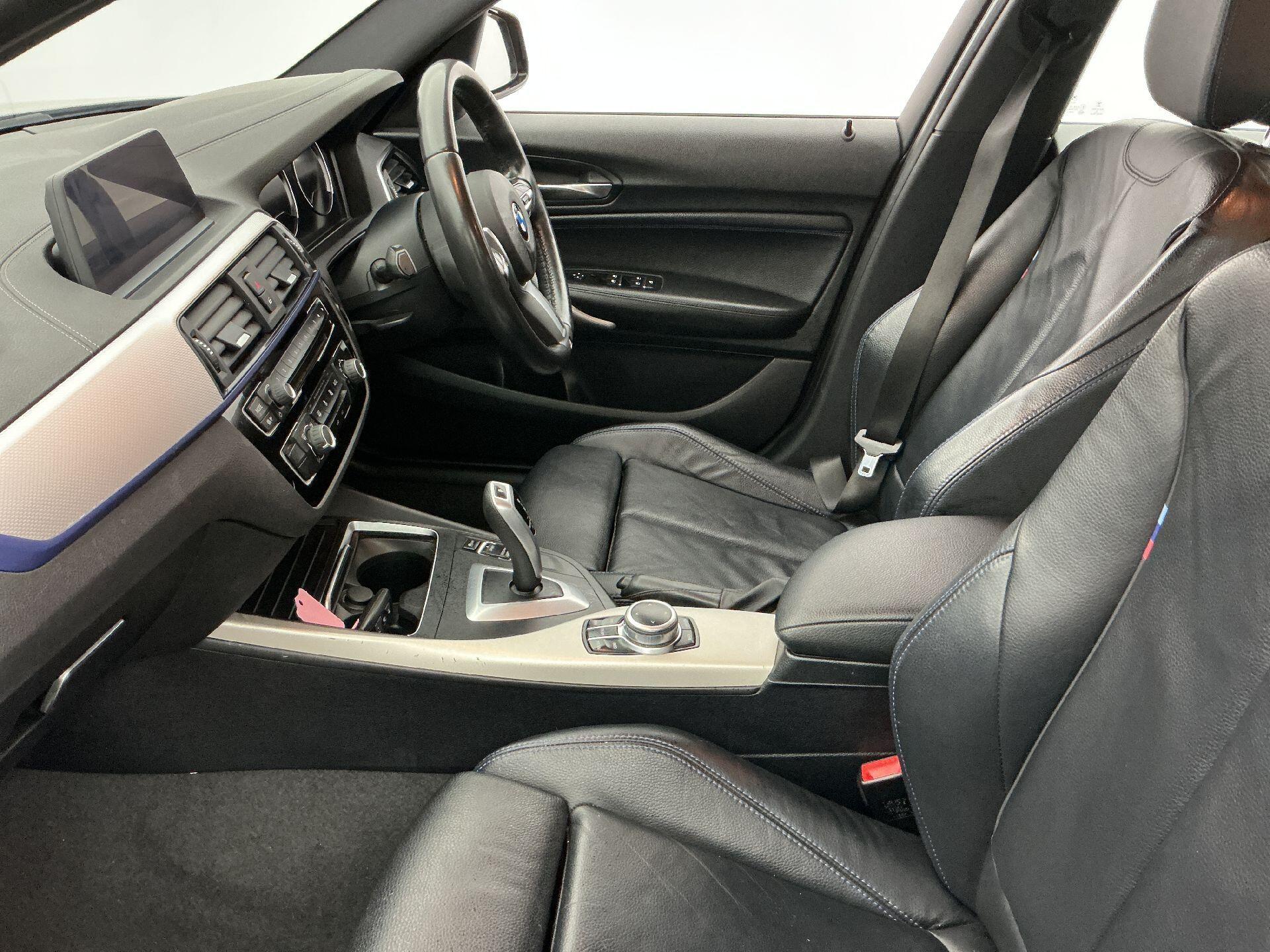 BMW 1 Series view 7