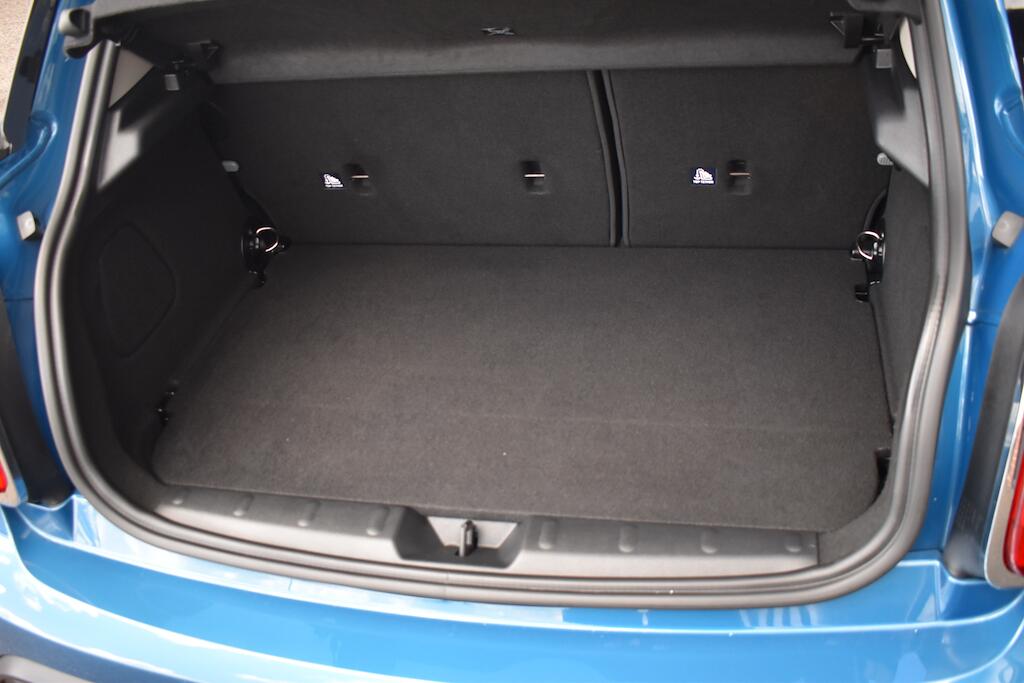 Mini Cooper view 48