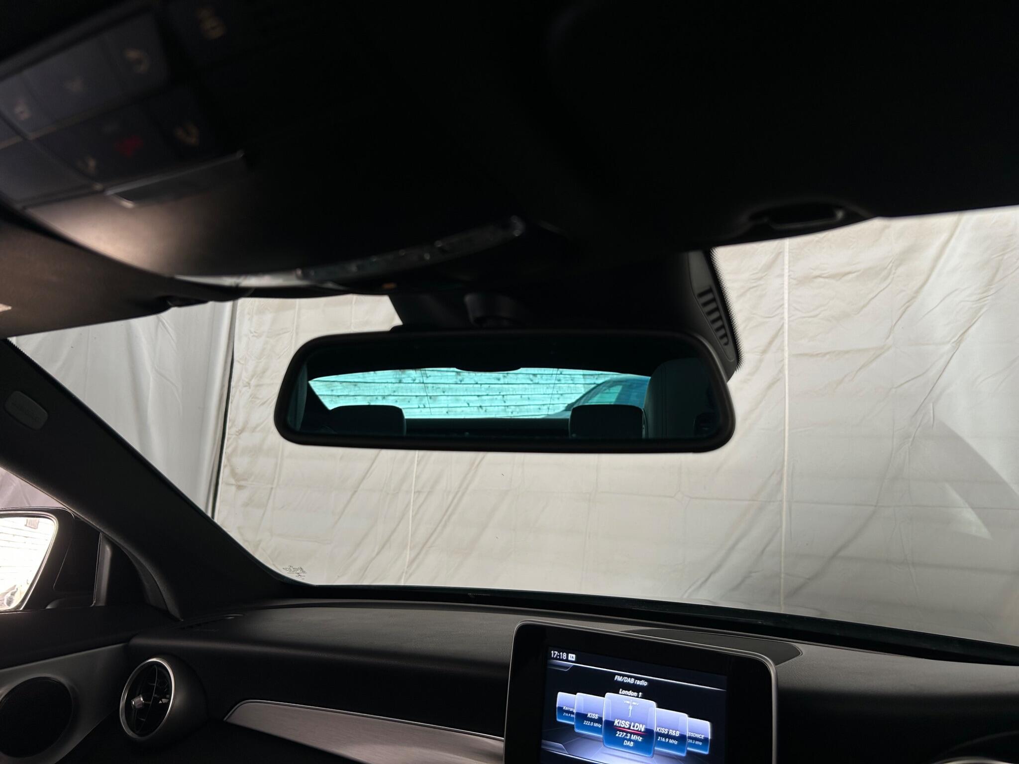 Mercedes-Benz C-Class view 52