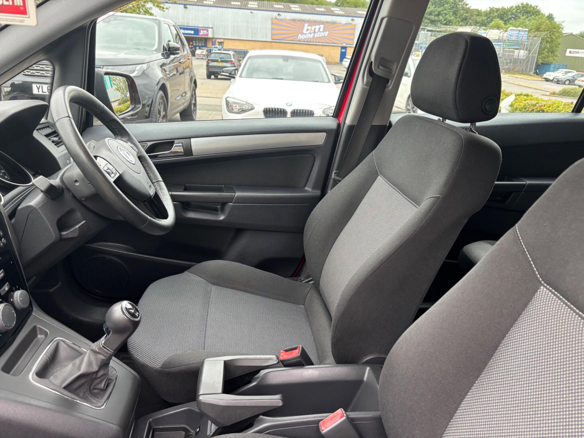 Vauxhall Zafira view 14