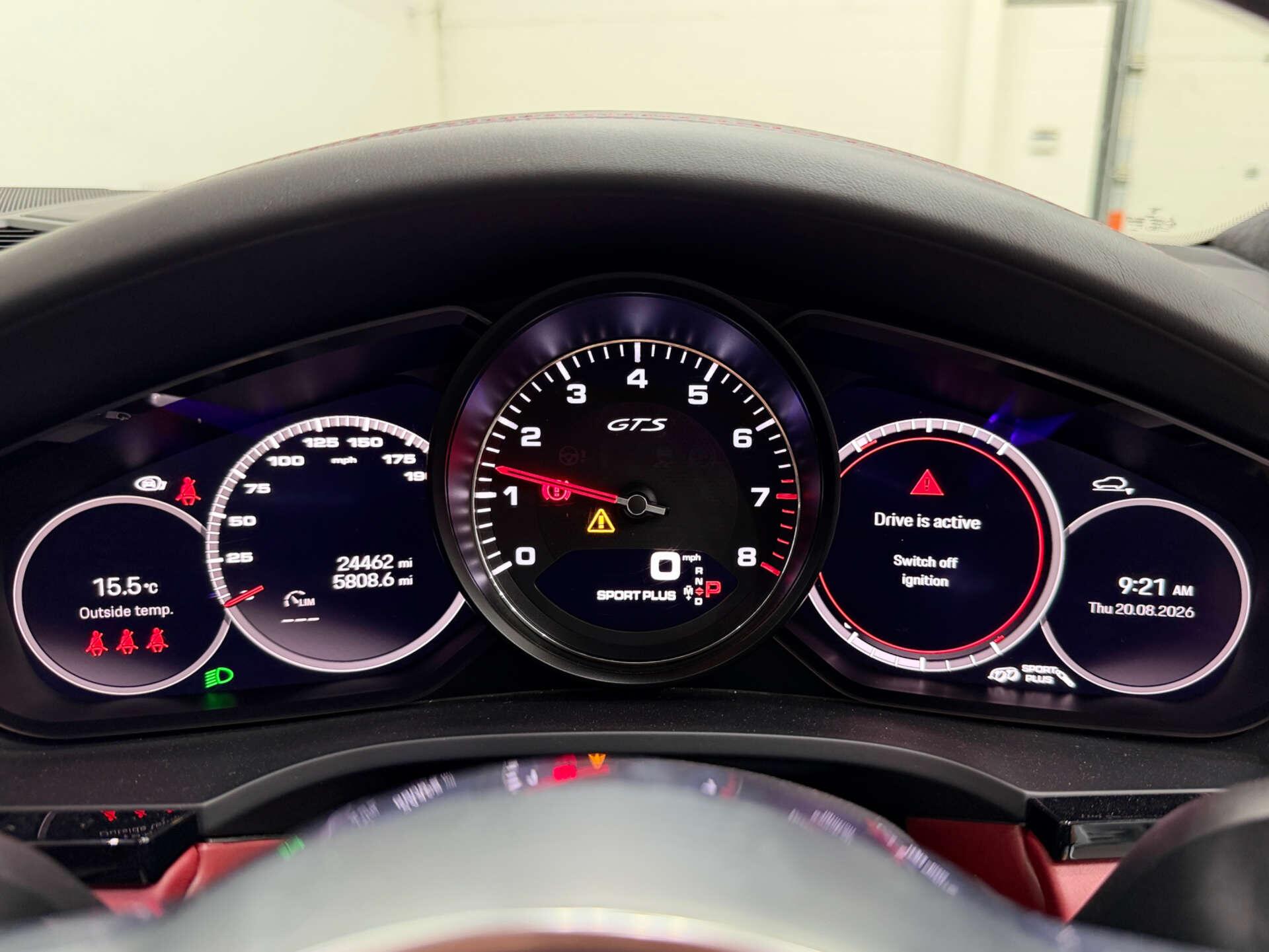 Porsche Cayenne view 23