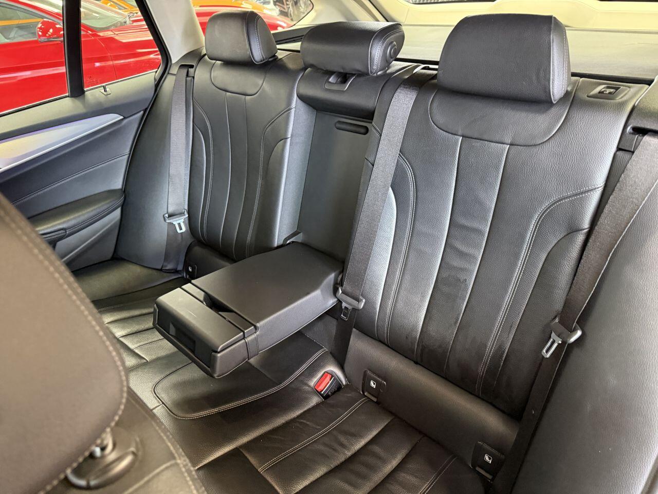BMW 5 Series view 67