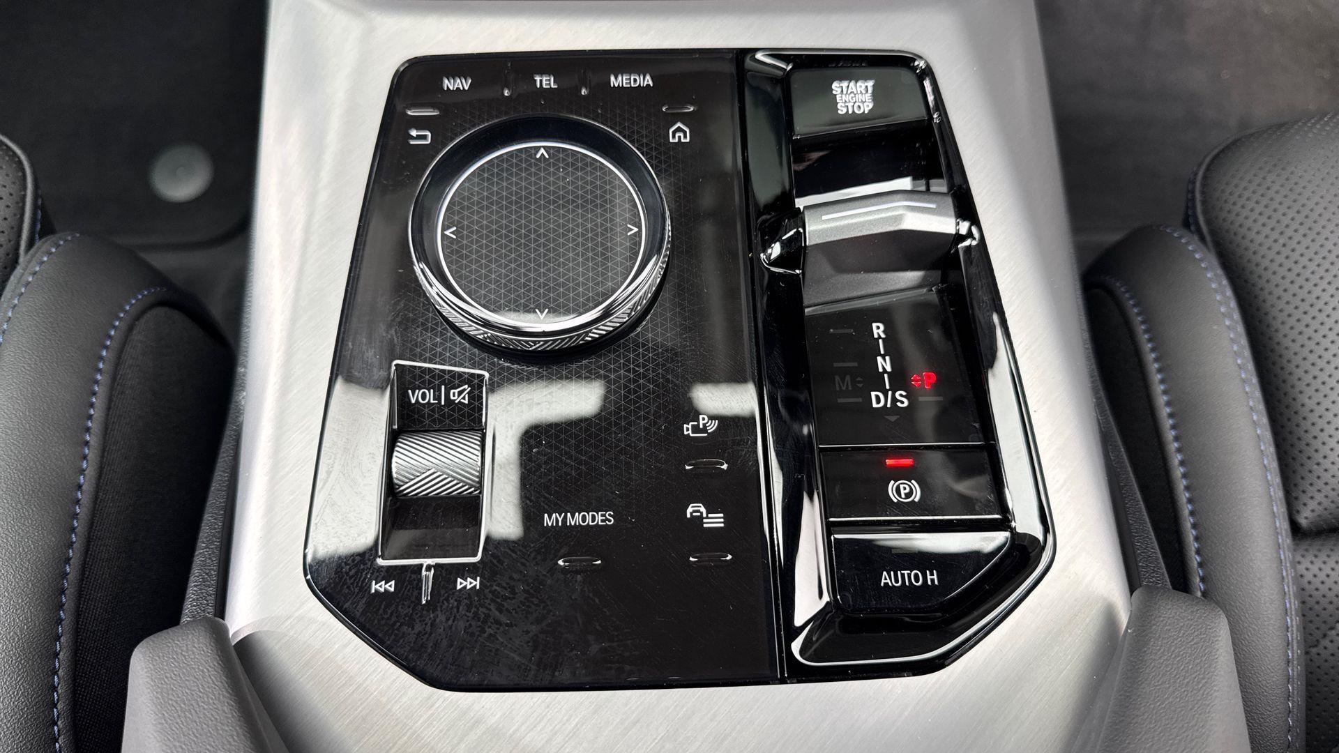 BMW X3 view 22