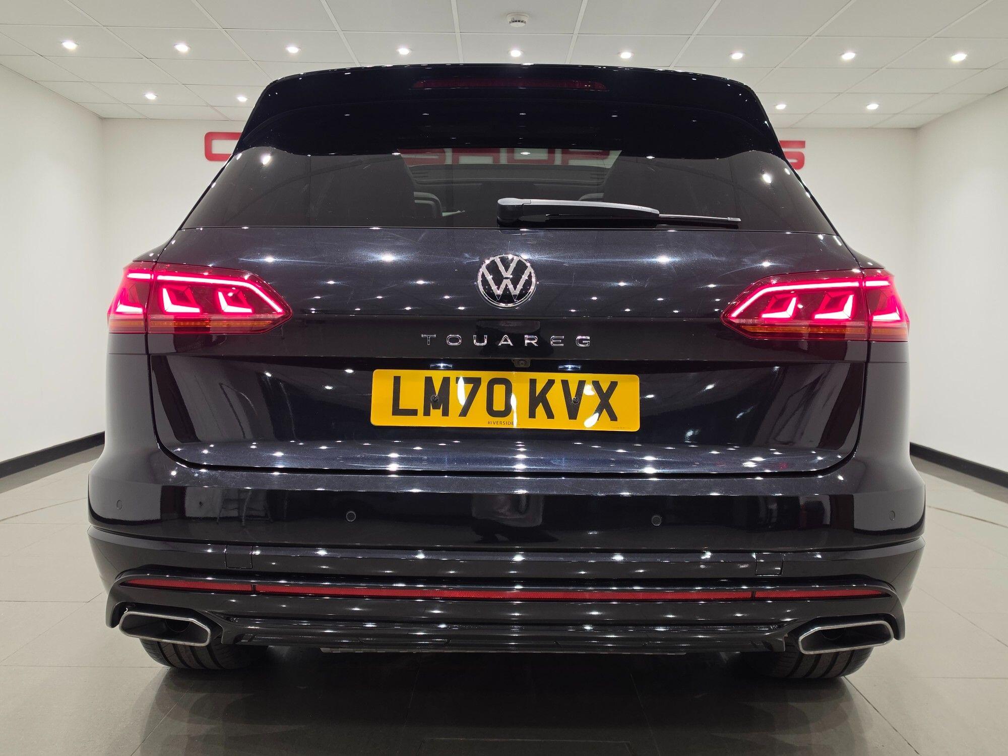 Volkswagen Touareg view 13
