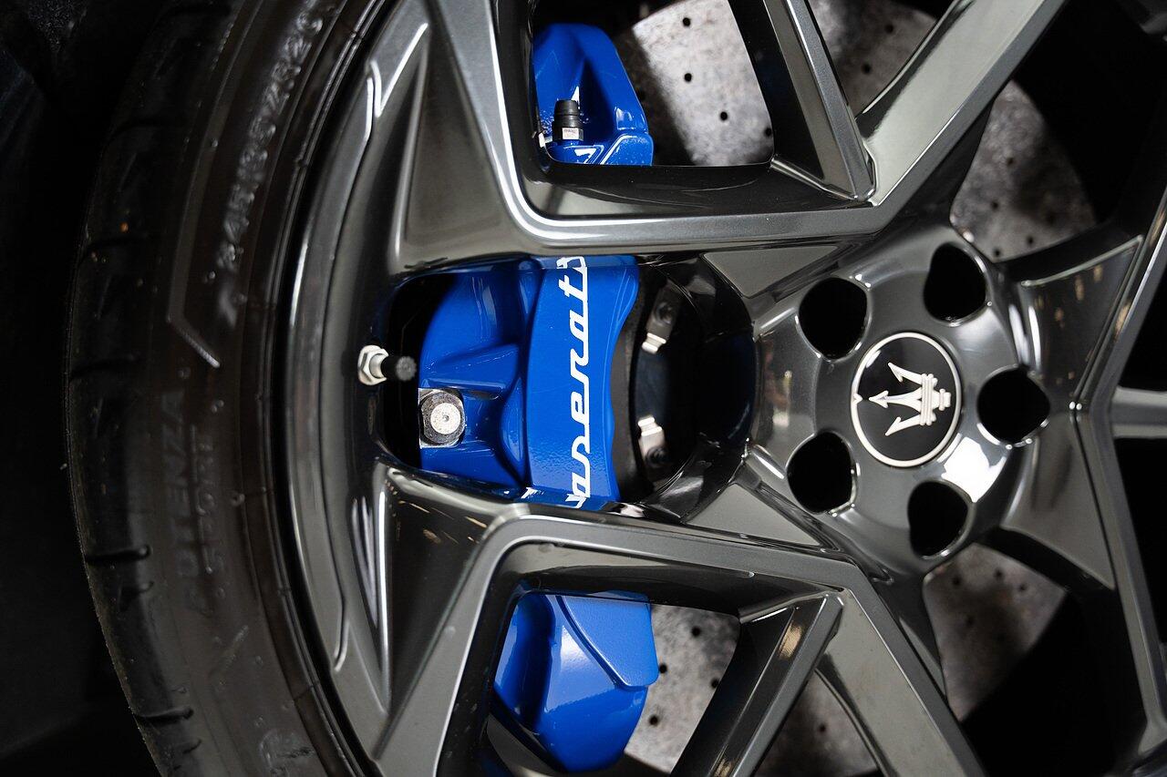 Maserati MC20 view 29