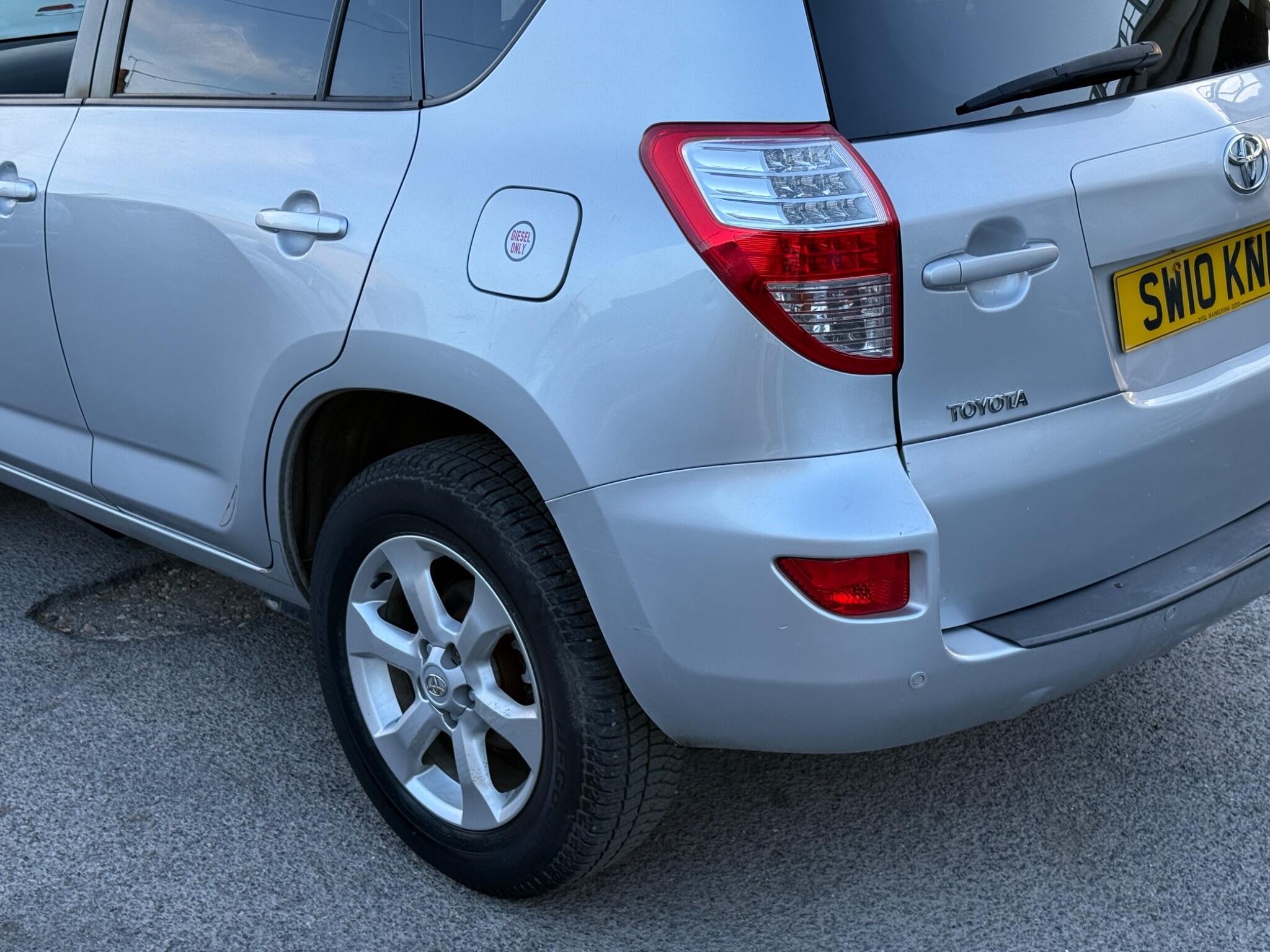Toyota RAV4 - Image 25