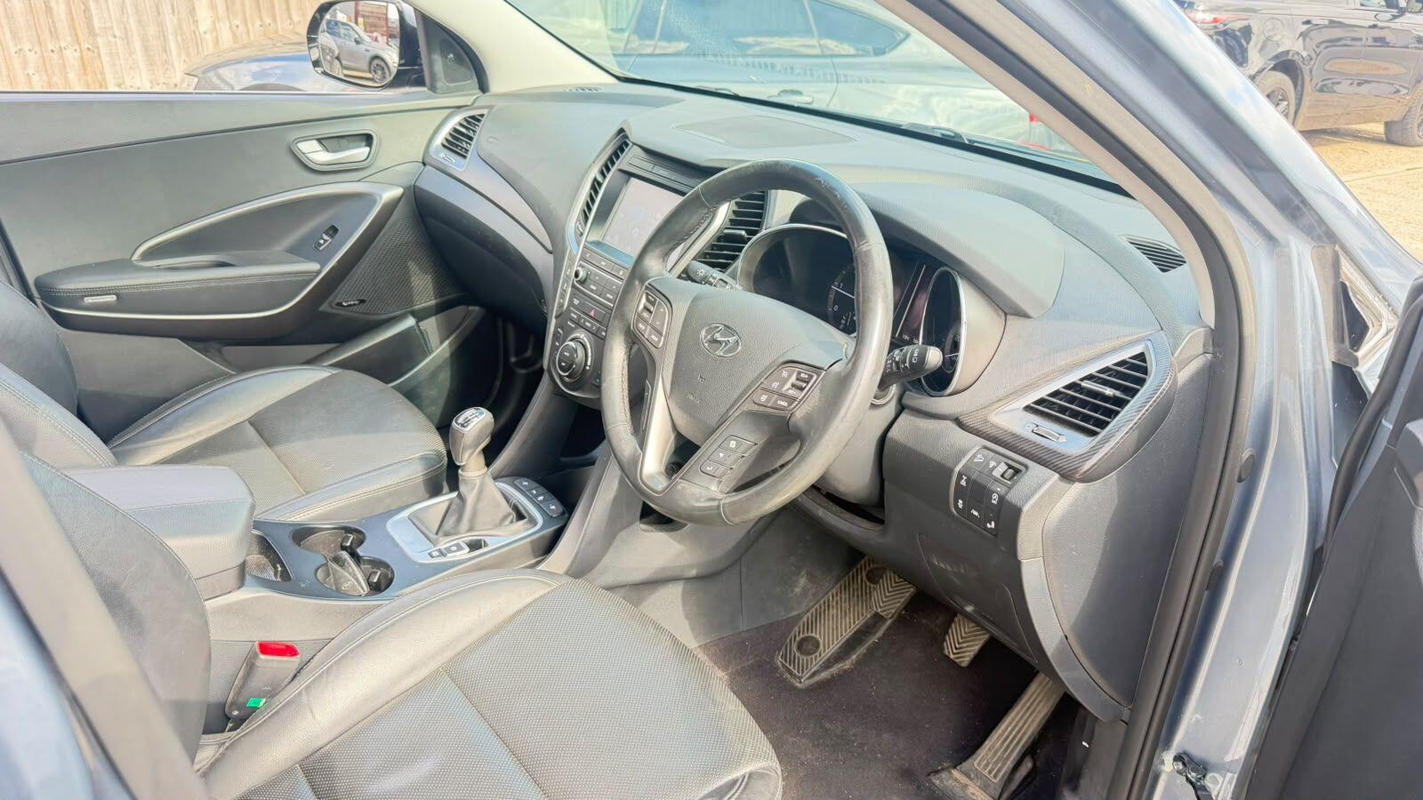 Hyundai Santa Fe view 11