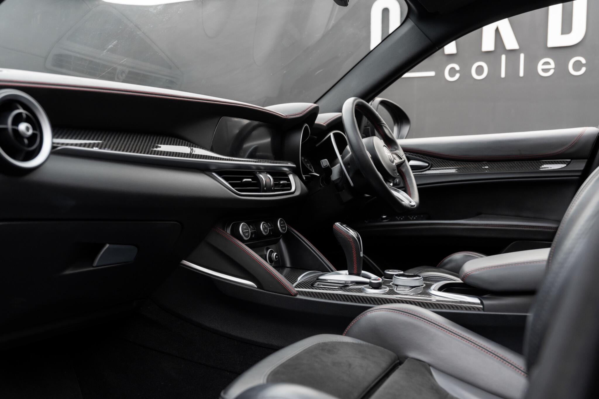 Alfa Romeo Stelvio view 54