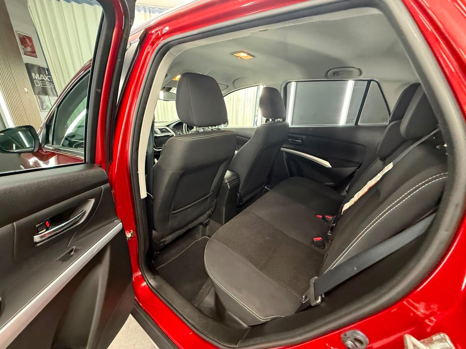 Suzuki SX4 S-Cross view 32