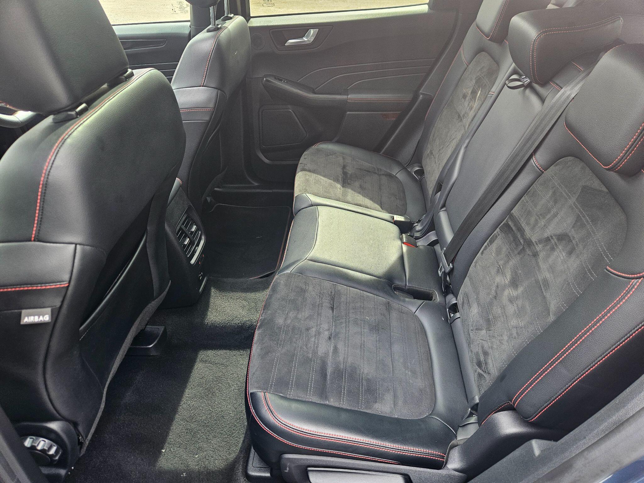 2022 Ford Kuga image 45